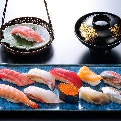 鮮魚の味わいを堪能！ 旬の食材がテーブルを彩ります