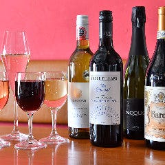単品飲み放題もご用意。お好きな1杯片手にごゆっくりどうぞ。