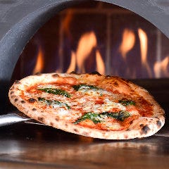 窯焼きアツアツ！食材の薫るPIZZA！おすすめです♪
