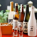 日本全国から厳選した日本酒、焼酎を多数取り揃え