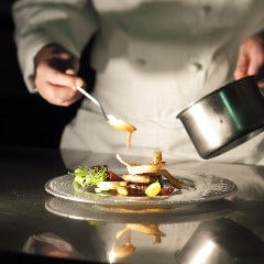 オリエンタルホテル広島_シェフが目の前で調理をするライブキッチンやデザートプランなど、お料理にこだわりたい方向けのオプションのご用意もございます。