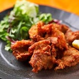 【鶏料理】
食感や味わいなどで高い評価を受ける美味しい鶏肉