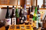 豊富な日本酒の数々！
日本酒に合う肴もたくさん用意してます！