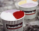 “ドナテロウズ”その名の由来は、アイスクリーム発祥の地イタリアから
ルネッサンス時代の彫刻家ドナテロウの名を冠したイタリアタイプの
アイスクリームバールです。