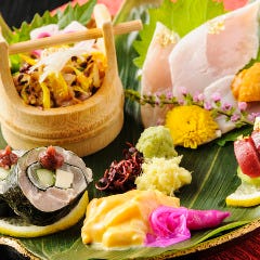 朝引きの名古屋コーチンを使用しているのでお刺身も鮮度抜群です