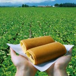 北海道十勝産の厳選した小豆のみを使用しております