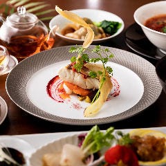 四季折々の食材を使用したカジュアルコースは3,500円（税込）