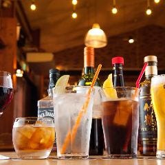 カクテルやワインなど種類豊富なドリンク