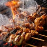 はるばる自慢の焼き鳥は、新鮮でジューシー。