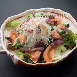 藁焼き海鮮サラダ