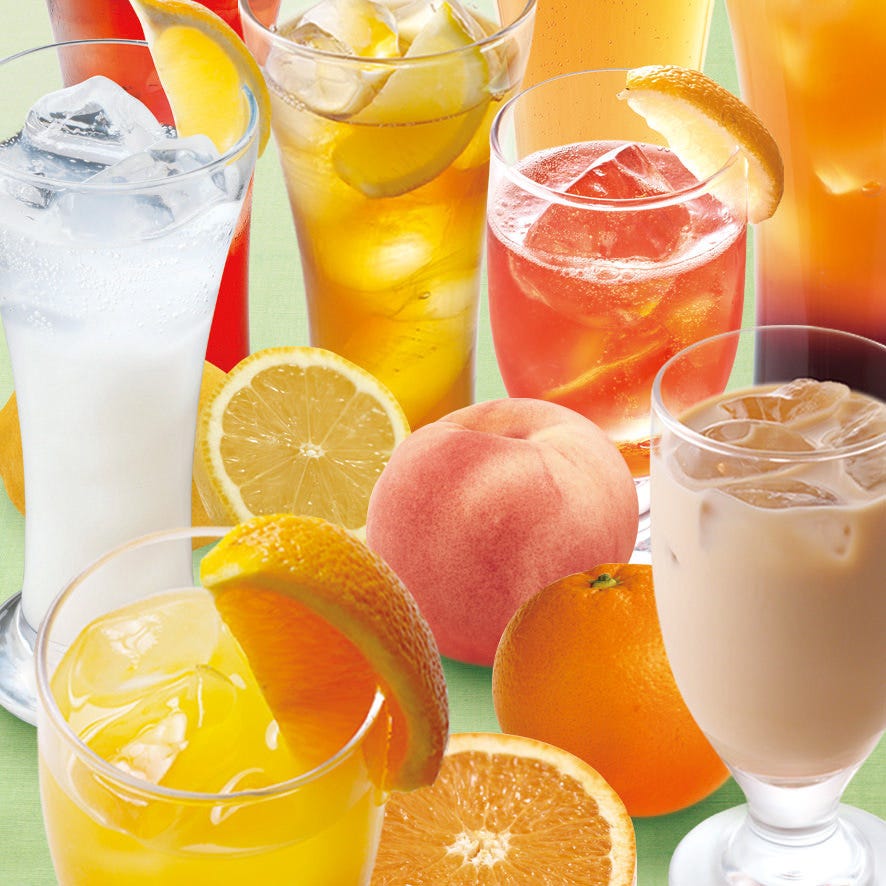 飲みやすいカクテルやサワーも充実♪