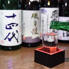 厳選した日本酒の数々品揃え