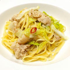 豚バラ肉と白菜のペペロンチーノ 極上生パスタ リングイネ