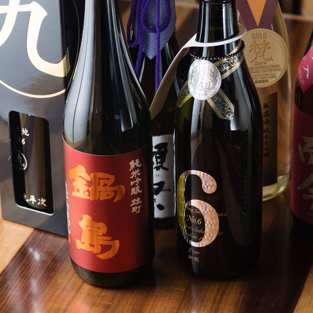全国各地から取り揃えた日本酒を堪能！おすすめはスタッフまで