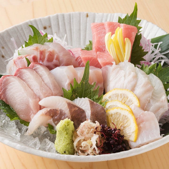 北海道をはじめ、全国各地から仕入れた新鮮な魚をご堪能あれ！