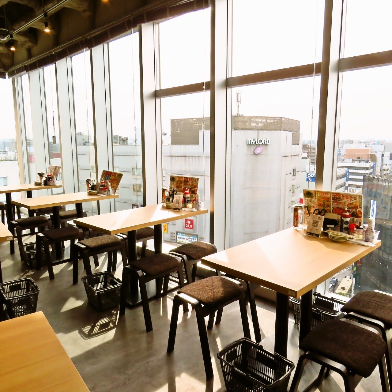 食べ飲み放題 大衆居酒屋 とりいちず 本厚木店（本厚木・厚木/居酒屋