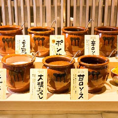 自家製ソースは甘口・辛口・ さっぱりソースなど種類豊富!