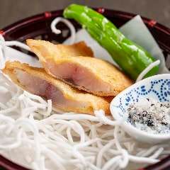 名物！レアアジフライ