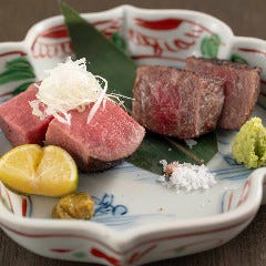 名物！極厚牛タン炭火焼と和牛ステーキ