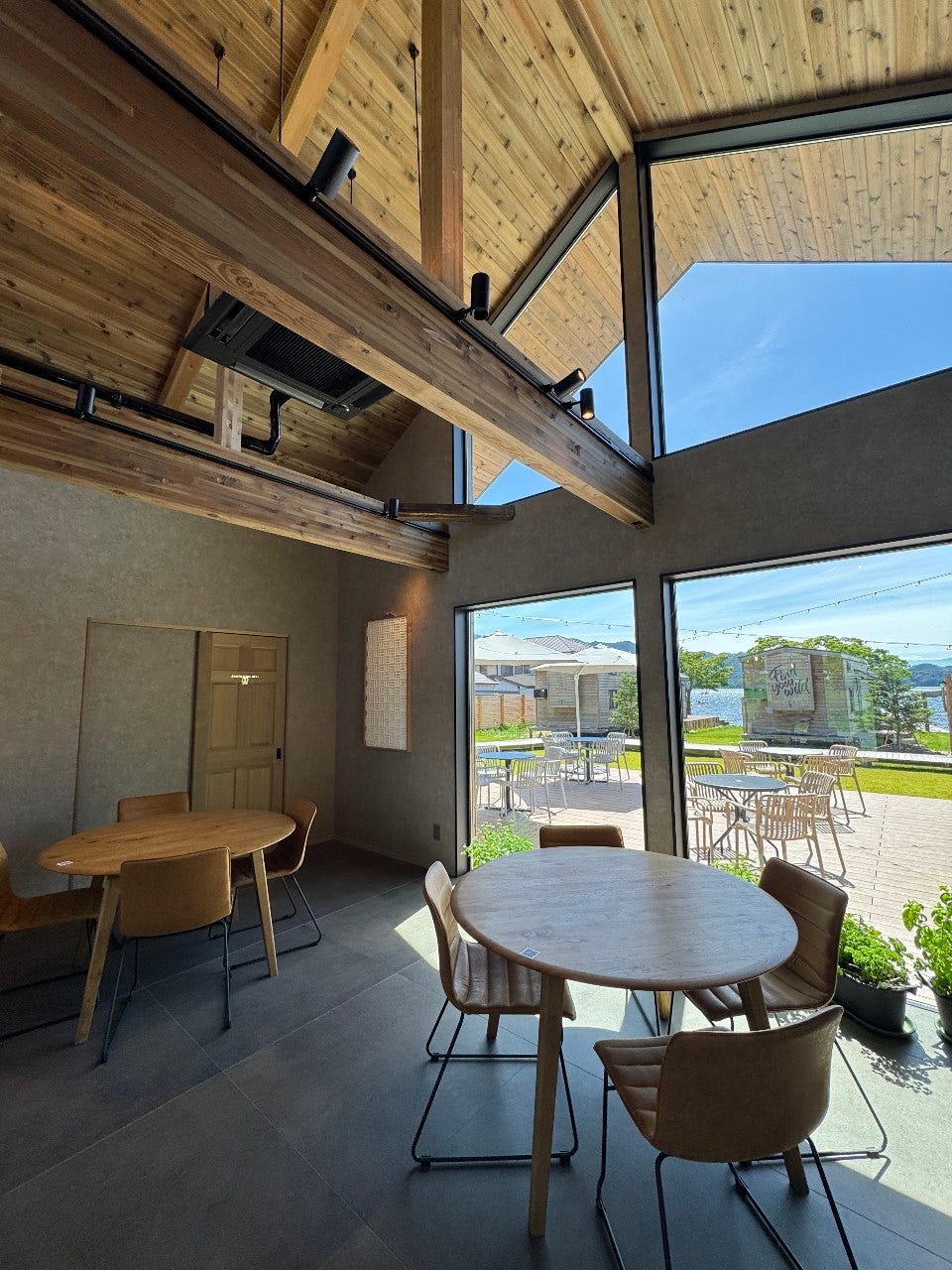 The Lake Side Cafeの画像