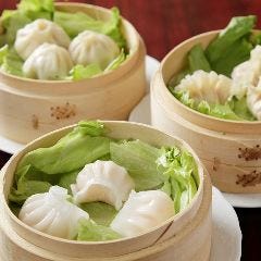 生ビール・サワー・紹興酒のうち1品＋お料理1品で560円！