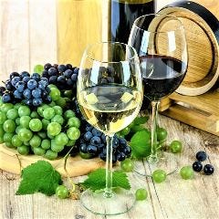 焼酎や日本酒、中国酒はもちろんワインやスパークリングも充実！