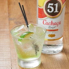 ブラジルの伝統的なカクテル「カイピリーニャ」も飲み放題♪