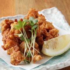 【たこの唐揚げ】 ぷりぷりの歯ごたえとさくさくの衣が絶妙♪
