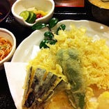 ■岩手地鶏の胸肉天ぷら定食（ごはん・みそ汁・小鉢・香物付）