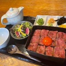 SNSで話題の【肉まぶし】