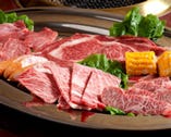お肉は自家製ダレで味付けして
お出ししております。