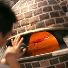 石窯で焼く本場のナポリピッツァ