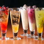 その愛らしいビジュアルでも貴女を魅了する♪フルーツカクテル！