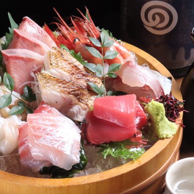 旬魚季菜 とと桜_名物!新鮮鮮魚のお刺身桶盛り!