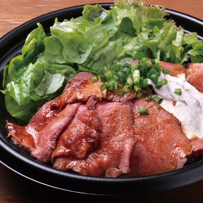 ブッチャーズ 八百八 三軒茶屋店のローストビーフ丼