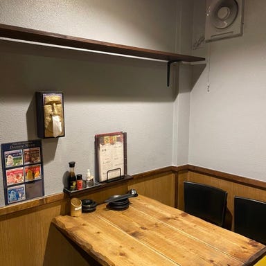 串カツともつ鍋とかすうどん居酒屋 しゃかりき432゛新福島店 店内の画像