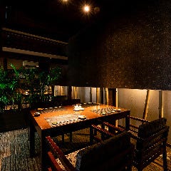 市の有形文化財に指定された旧田中屋の住居部分を改装した2階席