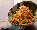 10品目の新鮮野菜サラダ
