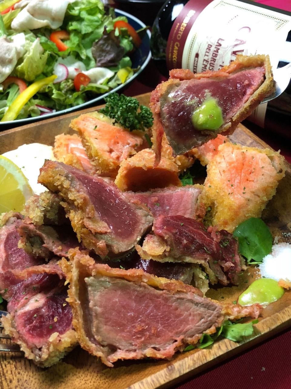 お肉も お魚も食べたい 厚切り牛カツ サ モンカツ付 肉 魚を両方堪能 3時間 飲放 11品4000円の詳細 洋風居酒屋 あき良 鹿児島市 居酒屋 ぐるなび