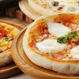 シェフのこだわりピザ【季節に合わせた具材のピザをお届けします】