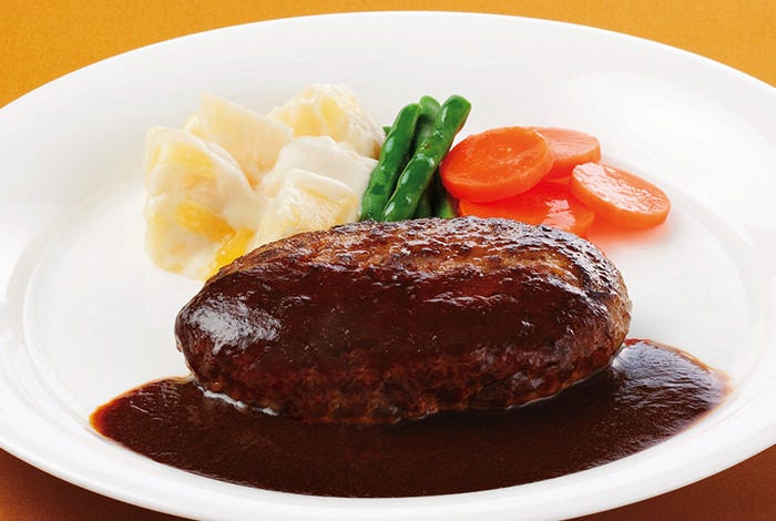 白いお皿に盛り付けられたハンバーグ ドミグラスソース