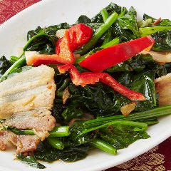 ポーク・ほうれん草のオイスターソース炒め 隠れ家居酒屋ダイニング 食べ放題 SITA 中目黒本店_ポーク・ほうれん草のオイスターソース炒め