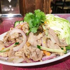 豚バラと玉ねぎのサラダ 隠れ家居酒屋ダイニング 食べ放題 SITA 中目黒本店_豚バラと玉ねぎのサラダ