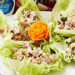 レモングラスの香り漂うひき肉のレタス包み 隠れ家居酒屋ダイニング 食べ放題 SITA 中目黒本店_レモングラスの香り漂うひき肉のレタス包み