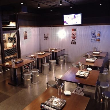 炭いぶし極上サムギョプサル テジワン_K-POPが流れる店内