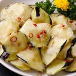 総料理長が開発したナスの山椒揚げはシーアンで1番人気！