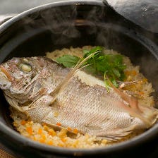 明石・徳島の天然鯛を丸ごと土鍋炊き