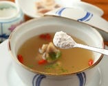 薬膳スープには美容健康効果◎の
パールパウダーを！
