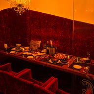 スペイン料理&ワイン LOBOS 日比谷店_●ふかふかソファーのゆったり個室!