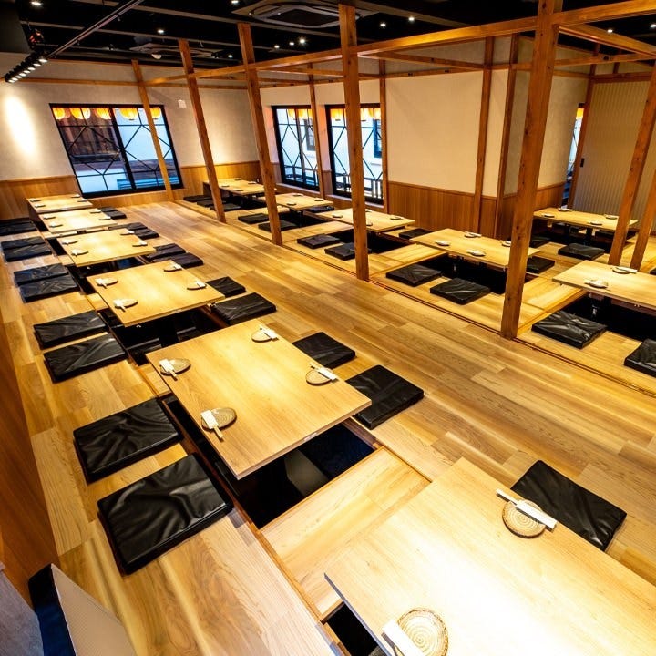 全席完全個室 名古屋地鶏 金鯱酒場 伏見店